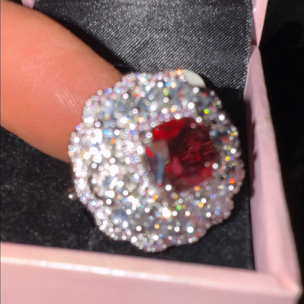 PEERMONT JEWELRY Elegant Red and Silver Women's Ring - Picture 2 of 5